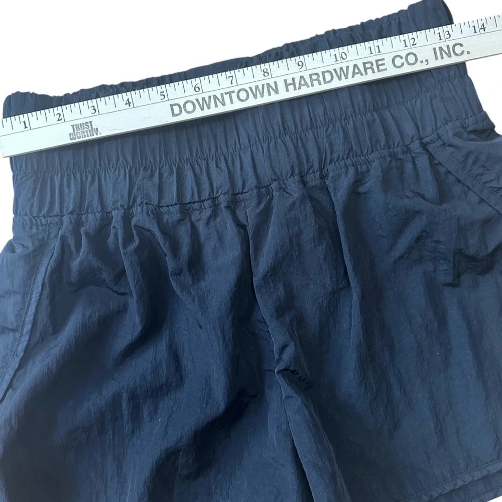 Automet Women's Black Running Shorts Size M in EUC